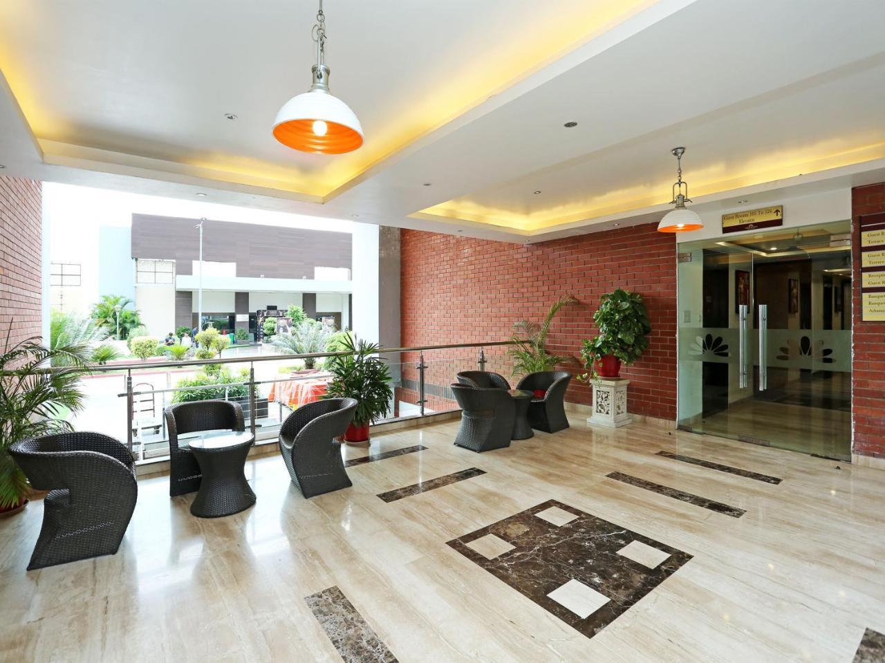 Golden Blossom Imperial Resorts Lucknow Esterno foto