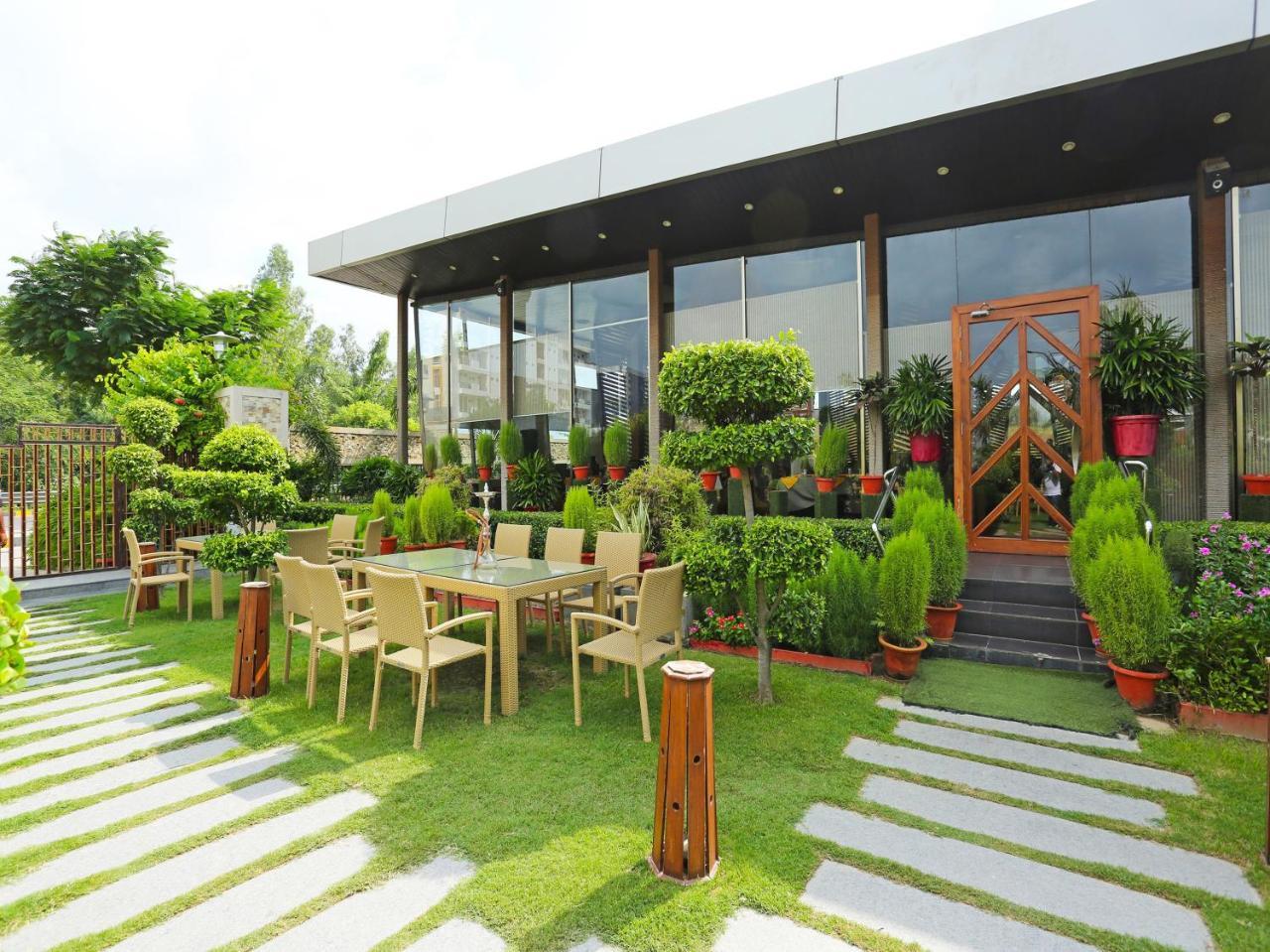 Golden Blossom Imperial Resorts Lucknow Esterno foto